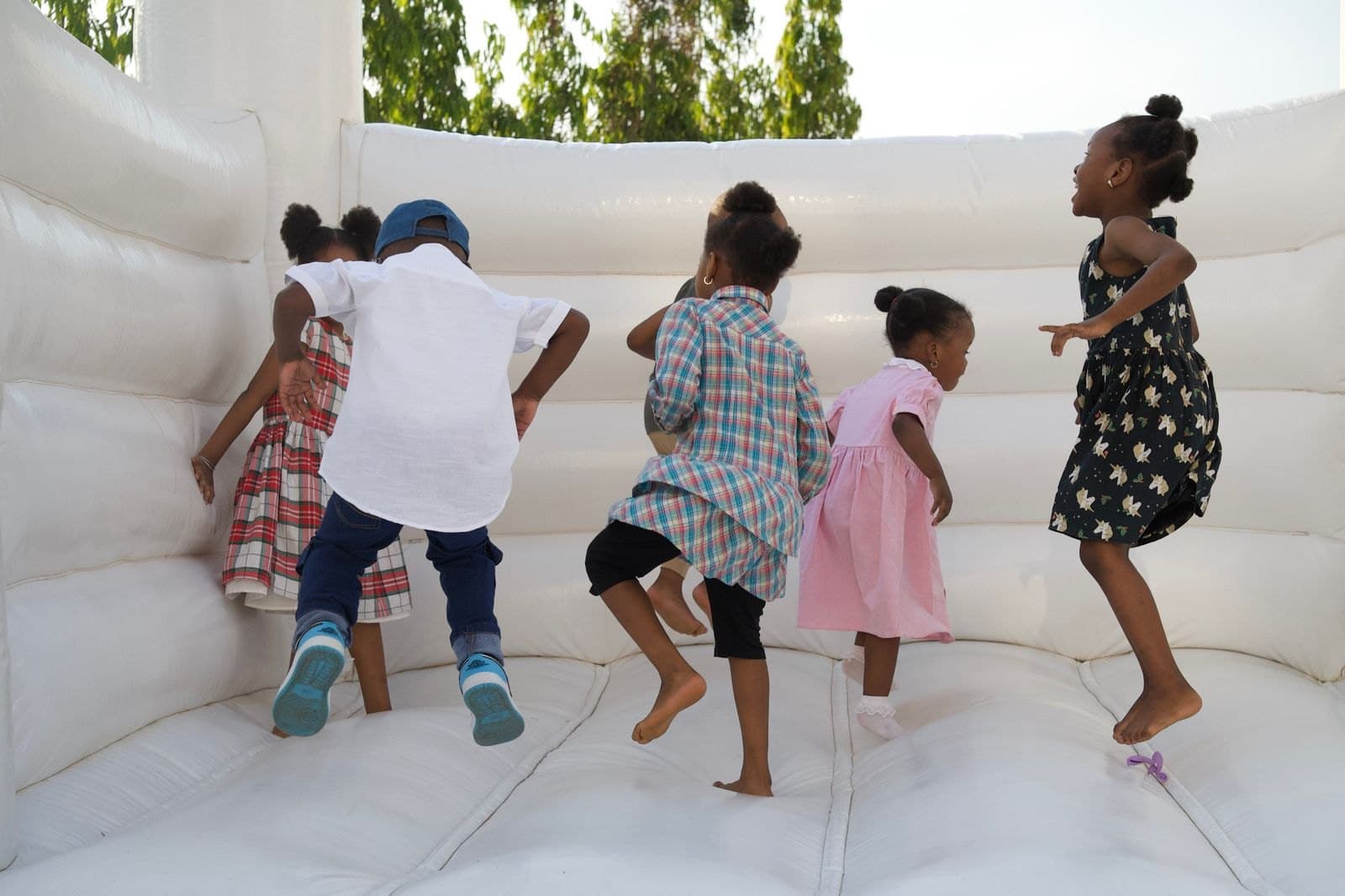 13x13ft Bouncy Castle Rental with Blower and Stakes, Oshawa